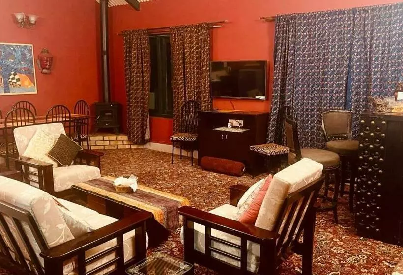 Habba Kadal Kashmiri Heritage Hotel & Hub