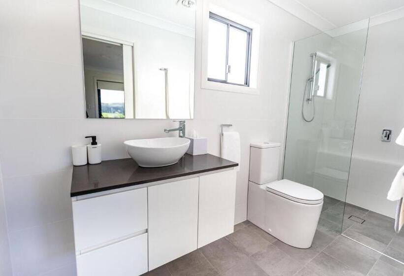 فندق Clarrie S Green