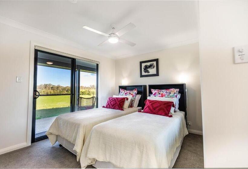 فندق Clarrie S Green