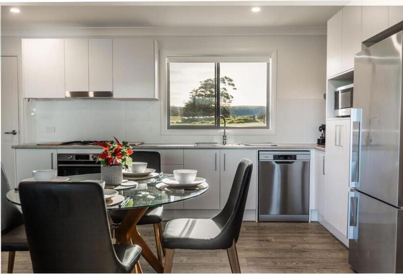 فندق Clarrie S Green