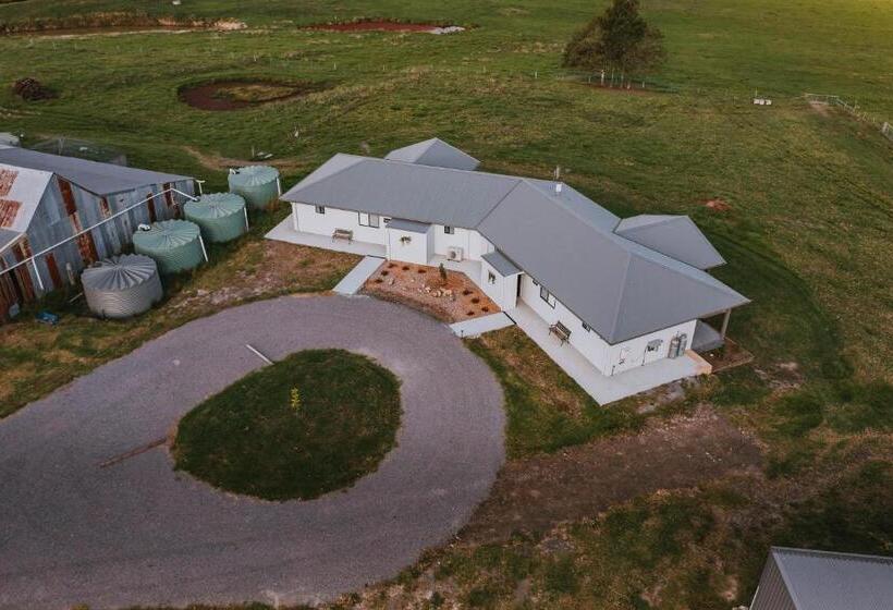 فندق Clarrie S Green