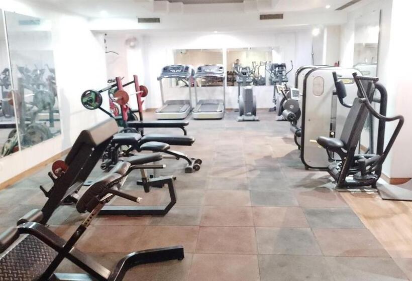 فندق Goa Country Club