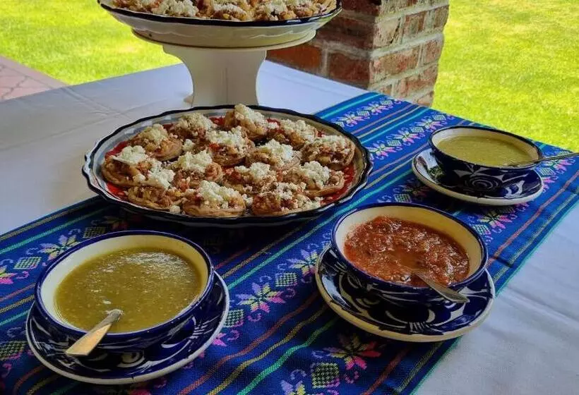 هتل Hacienda Maria Eugenio