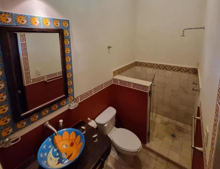 هتل Hacienda Maria Eugenio