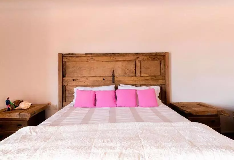 هتل Hacienda Maria Eugenio