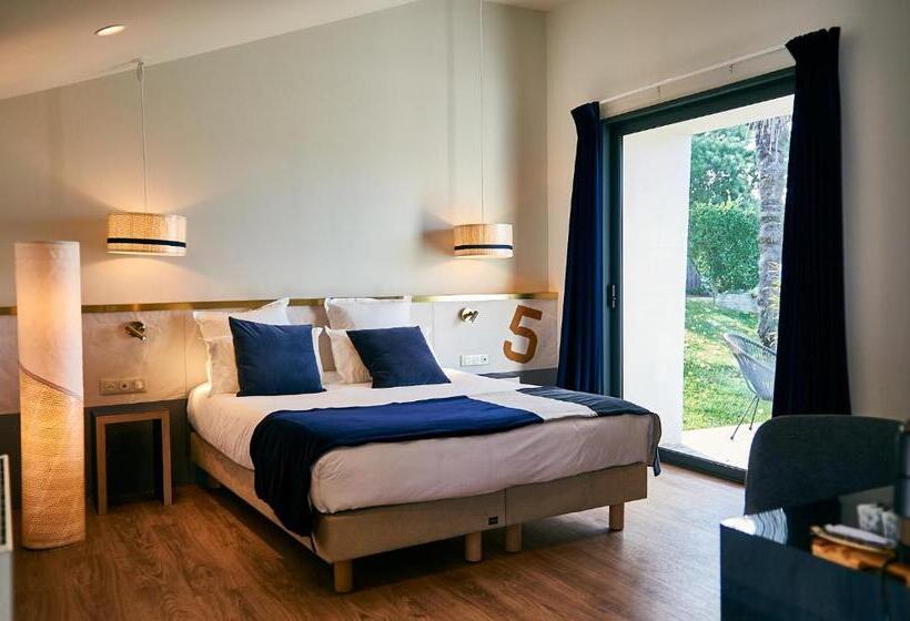 Отель La Marine