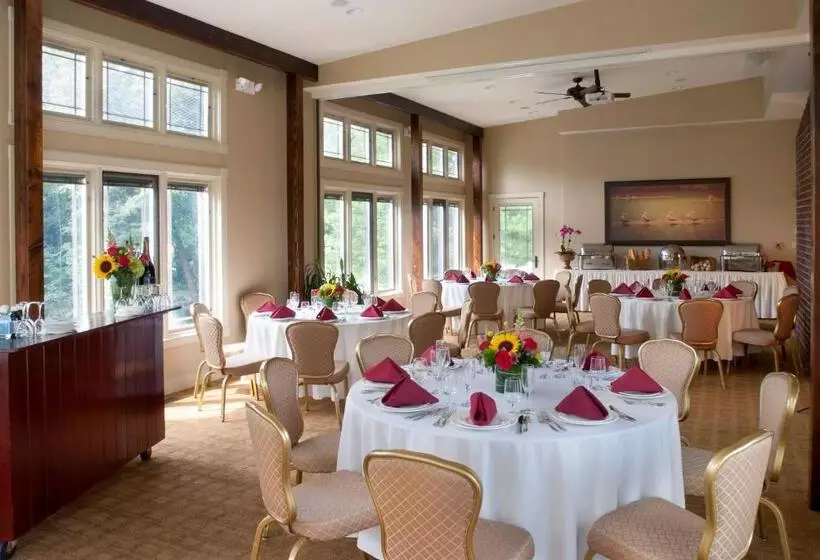 Hotelli Lambertville Station Inn