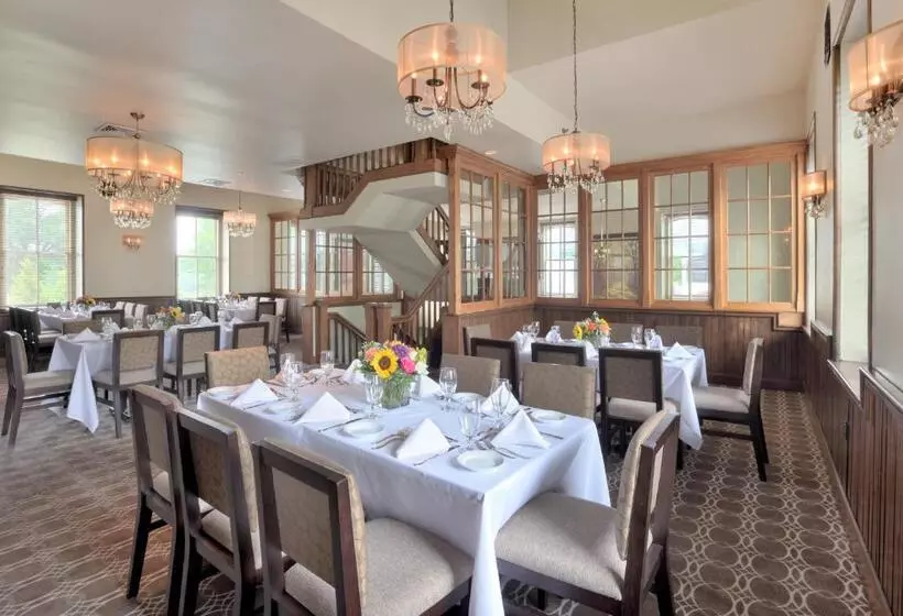 Hotelli Lambertville Station Inn