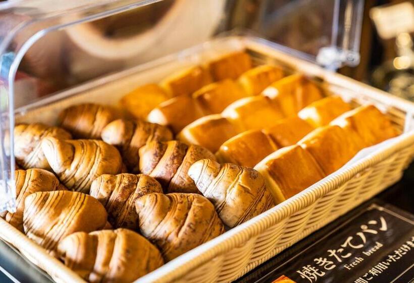 فندق Petit Bali Forest Shinjuku Sanchōme