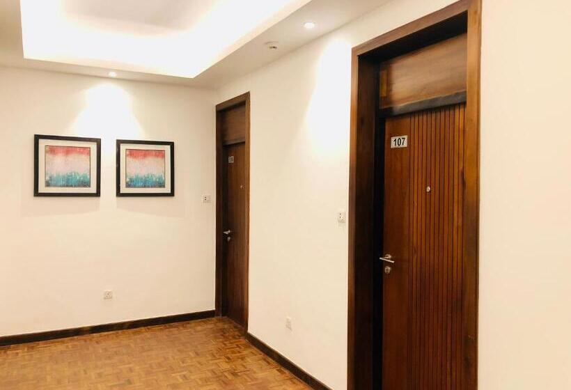 בית מלון כפרי Tropic Inn   Mount Lavinia