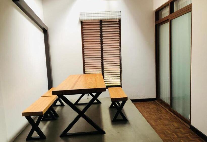 בית מלון כפרי Tropic Inn   Mount Lavinia