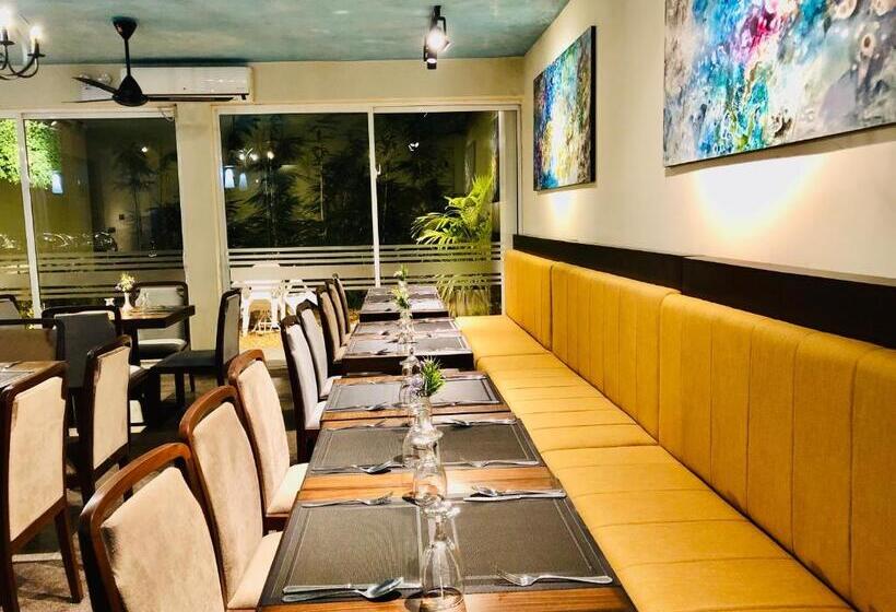 בית מלון כפרי Tropic Inn   Mount Lavinia