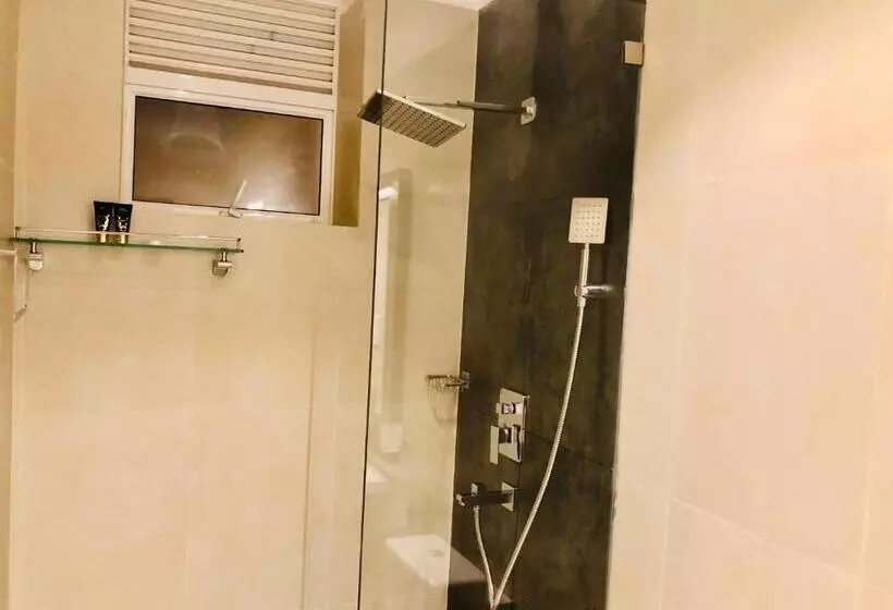 ホテル Tropic Inn   Mount Lavinia