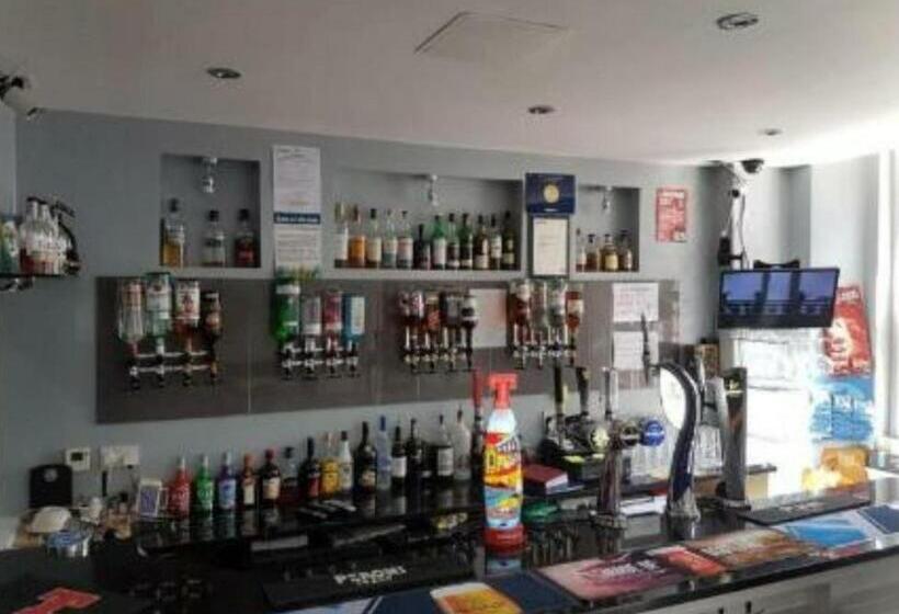 ペンション The Coastal Inn Outbuilding