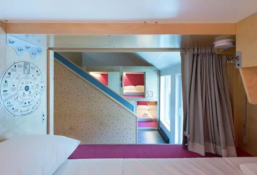 ユースホステル Pangea Pod