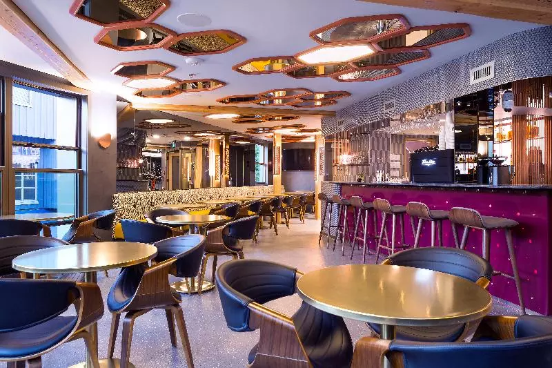 ユースホステル Pangea Pod