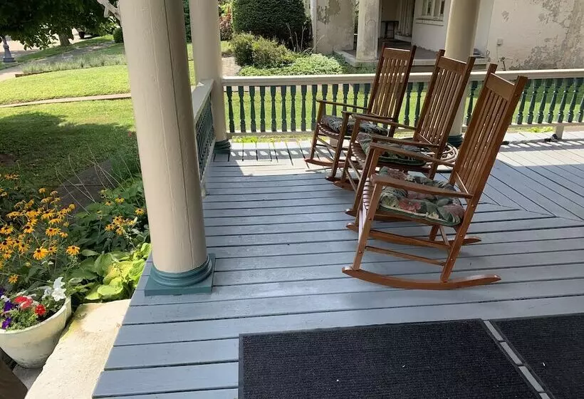 Bayberry House Bed And Breakfast