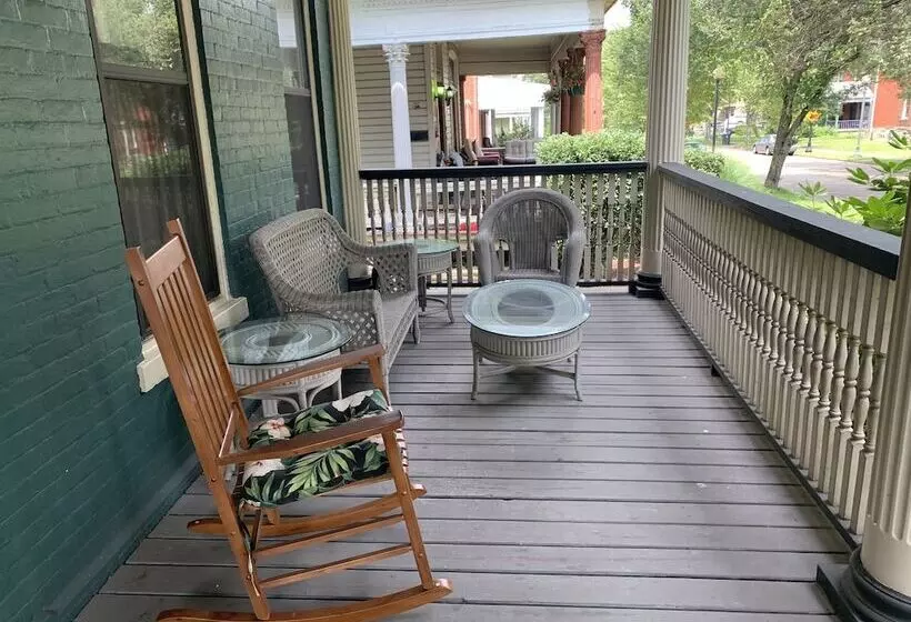 Bayberry House Bed And Breakfast