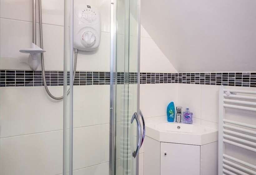 مبيت وإفطار Ashgrove House