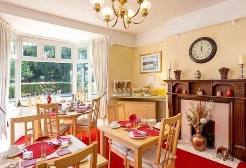 مبيت وإفطار Ashgrove House