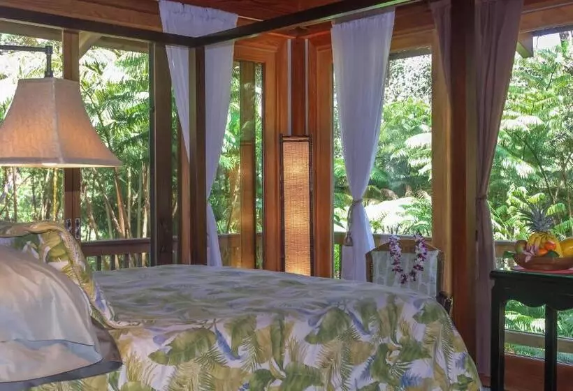 Bed & Breakfast At The Craters Edge