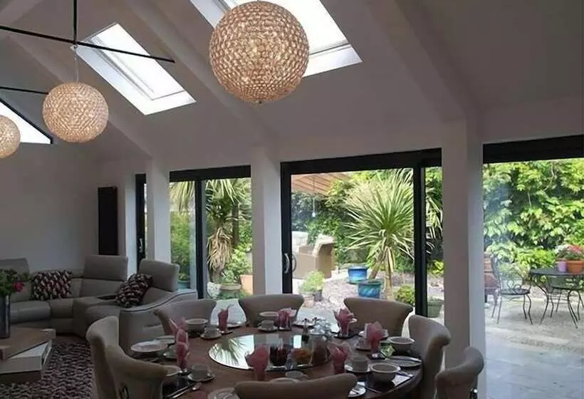 تختخواب و صبحانه Bay Tree House