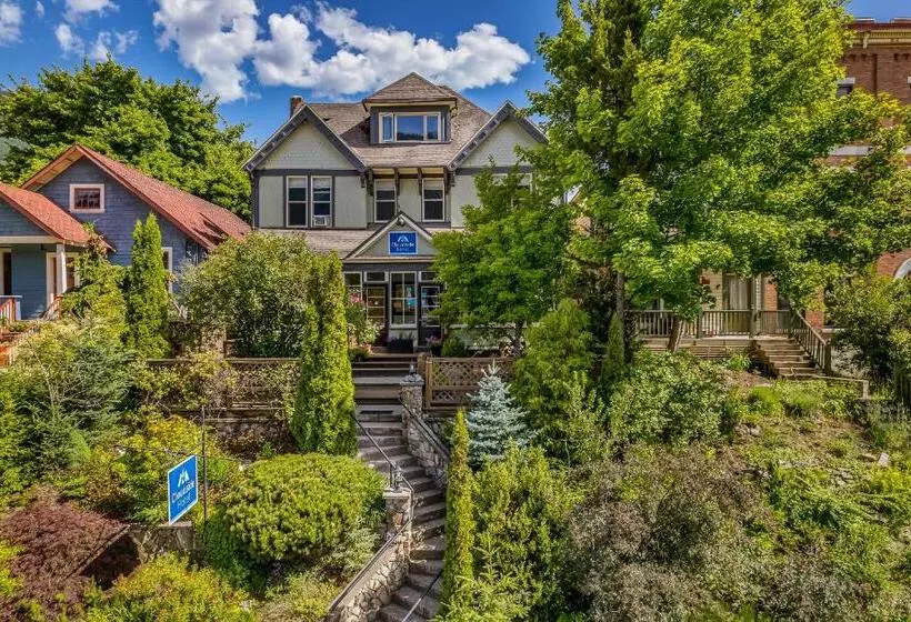 مبيت وإفطار Cloudside