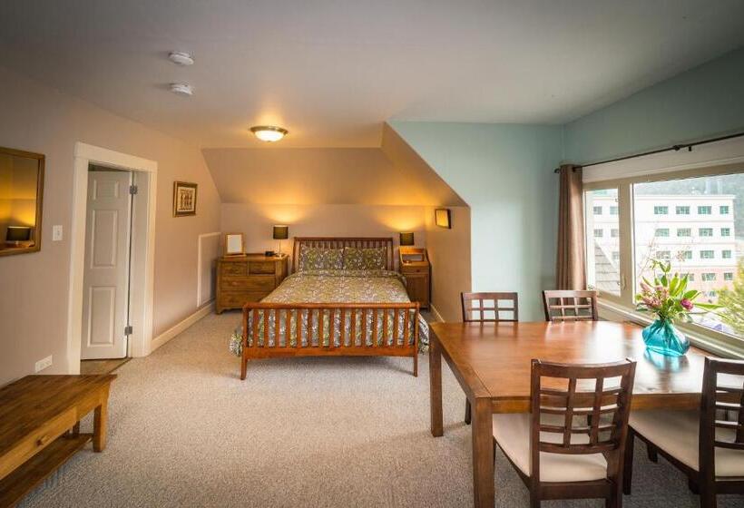 مبيت وإفطار Cloudside