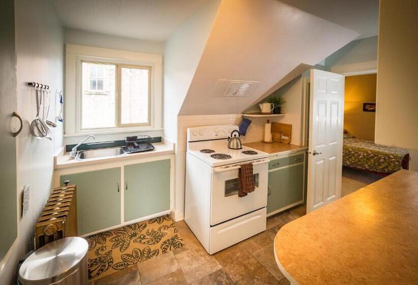 مبيت وإفطار Cloudside