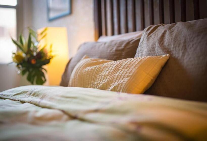 مبيت وإفطار Cloudside