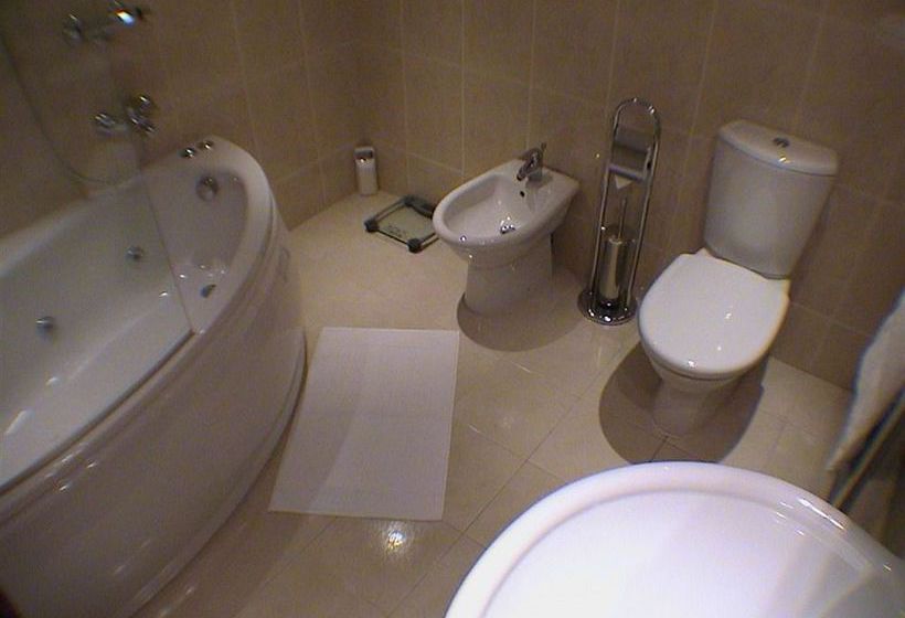 민박 Earle House Serviced Apartments