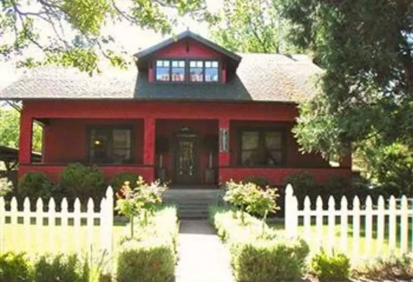 住宿加早餐  Fanny's