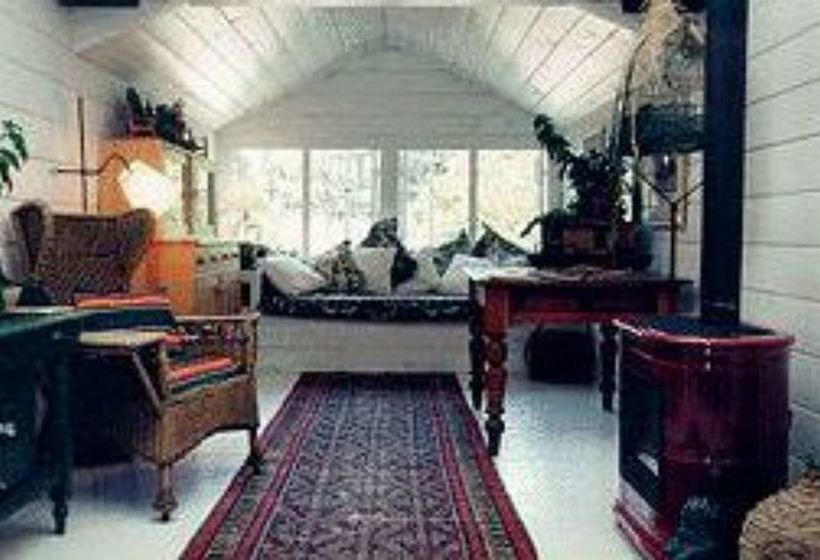 ベッドアンドブレックファースト Fanny's