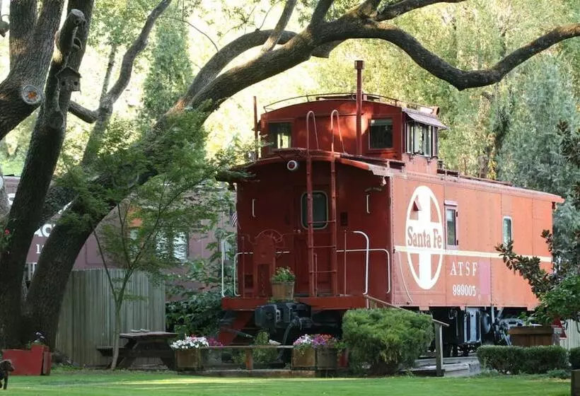 Featherbed Railroad B&b Resort