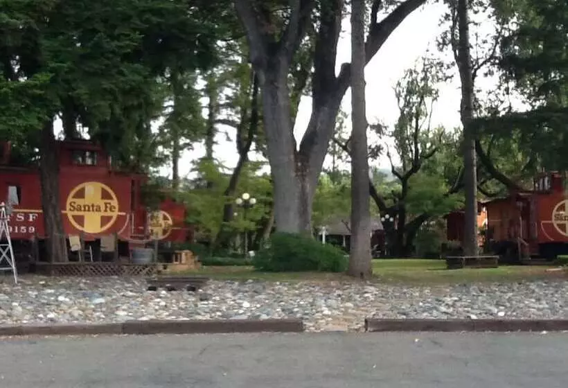 Featherbed Railroad B&b Resort