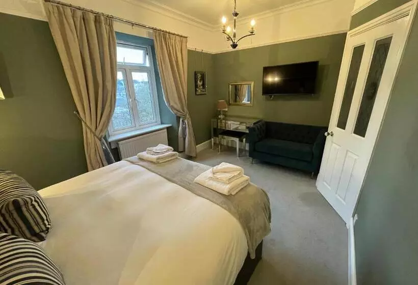 Bed and Breakfast Ferndale   Lodge