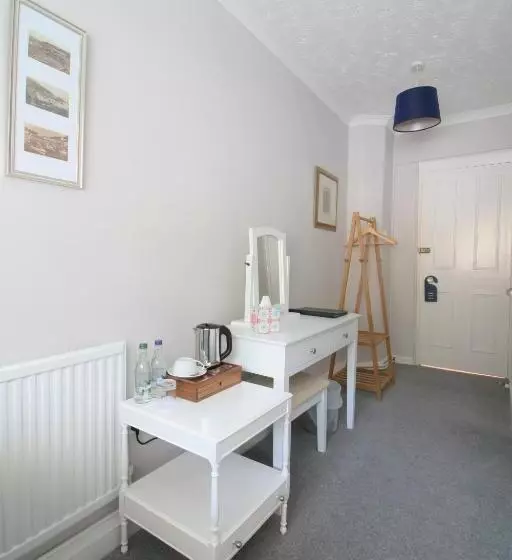 Bed and Breakfast Ferndale   Lodge