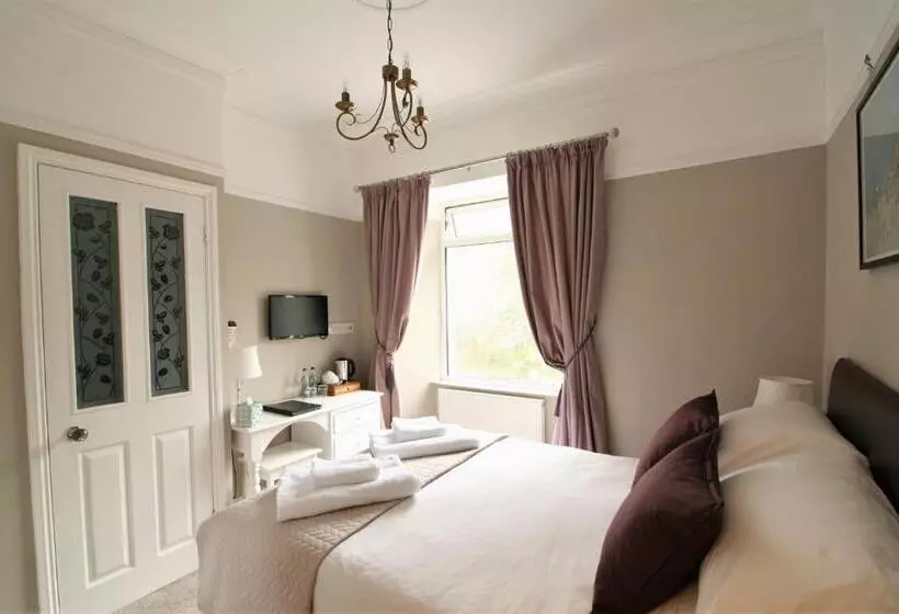 Bed and Breakfast Ferndale   Lodge