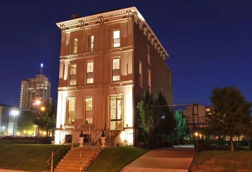 ベッドアンドブレックファースト Grand Center Inn