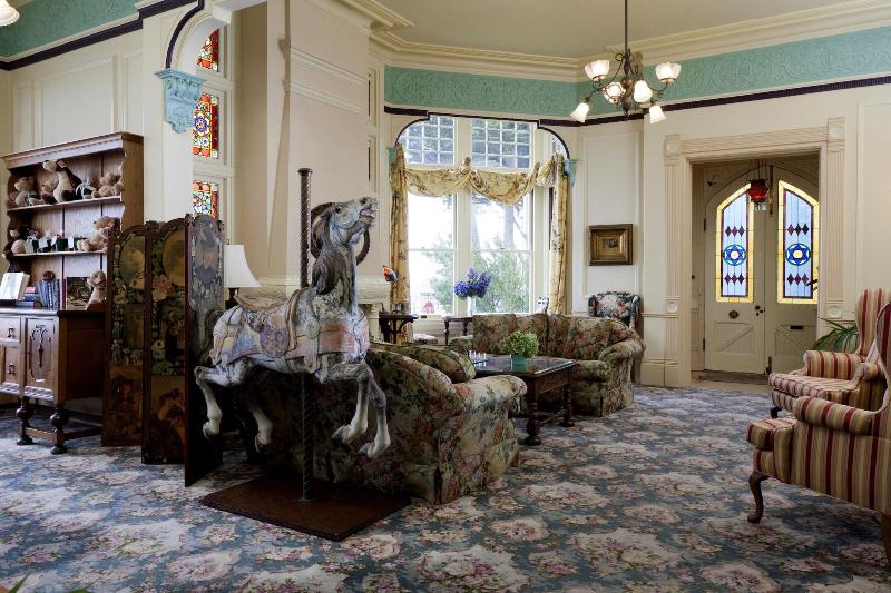 민박 Green Gables Inn, A Four Sisters Inn