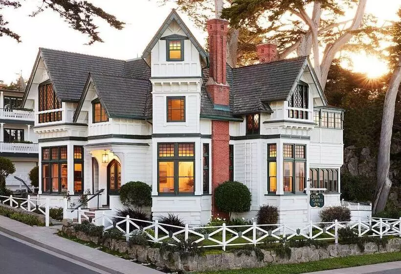 تختخواب و صبحانه Green Gables Inn, A Four Sisters Inn