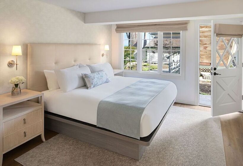 민박 Green Gables Inn, A Four Sisters Inn