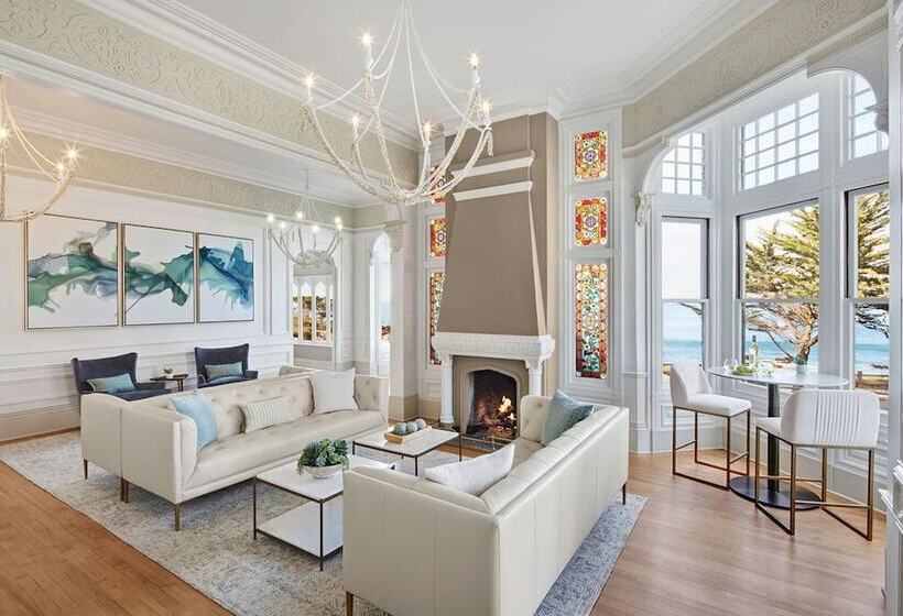 민박 Green Gables Inn, A Four Sisters Inn