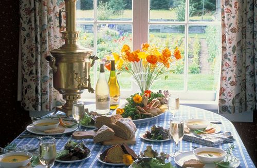 Nocleg ze śniadaniem Gustavus Inn