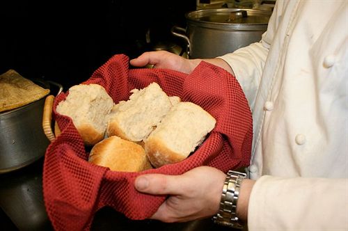 Nocleg ze śniadaniem Gustavus Inn