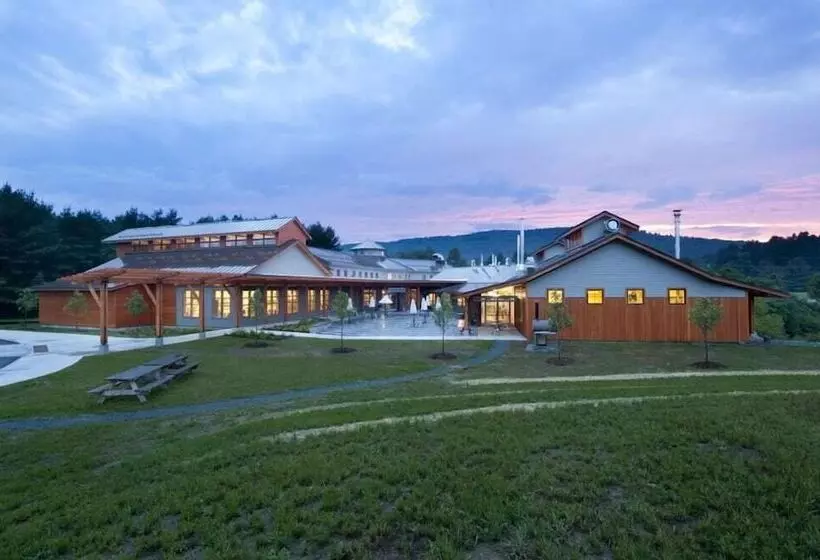 住宿加早餐 Inn At Clearwater Pond