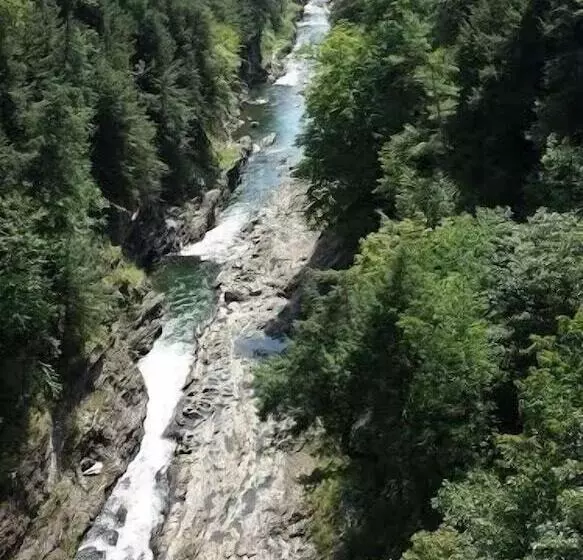 住宿加早餐 Inn At Clearwater Pond