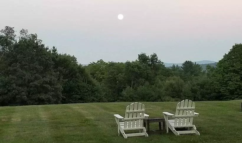 住宿加早餐 Inn At Clearwater Pond