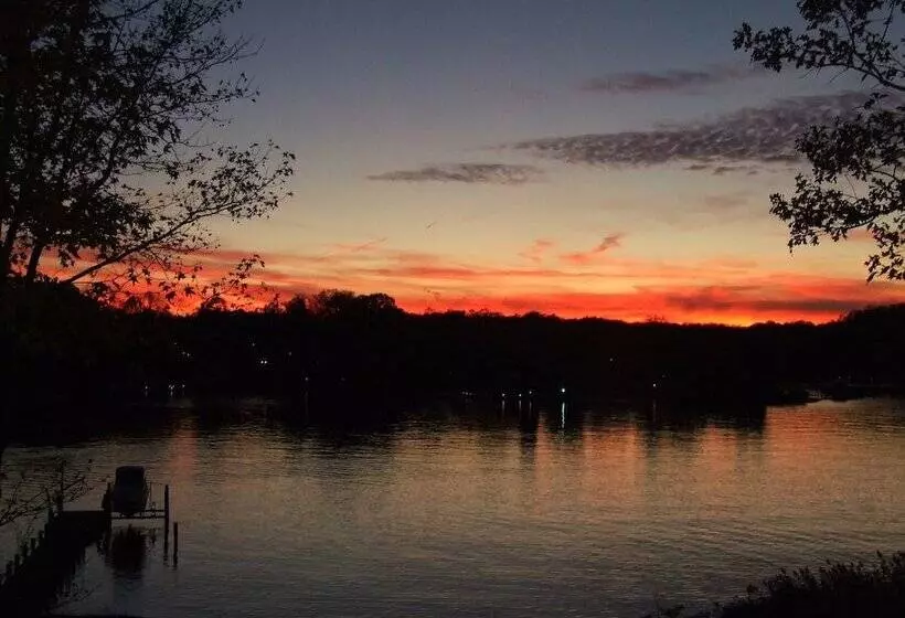 Aamiaismajoitus (B&B) Laurel Grove Inn On The South