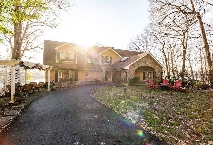 Aamiaismajoitus (B&B) Laurel Grove Inn On The South